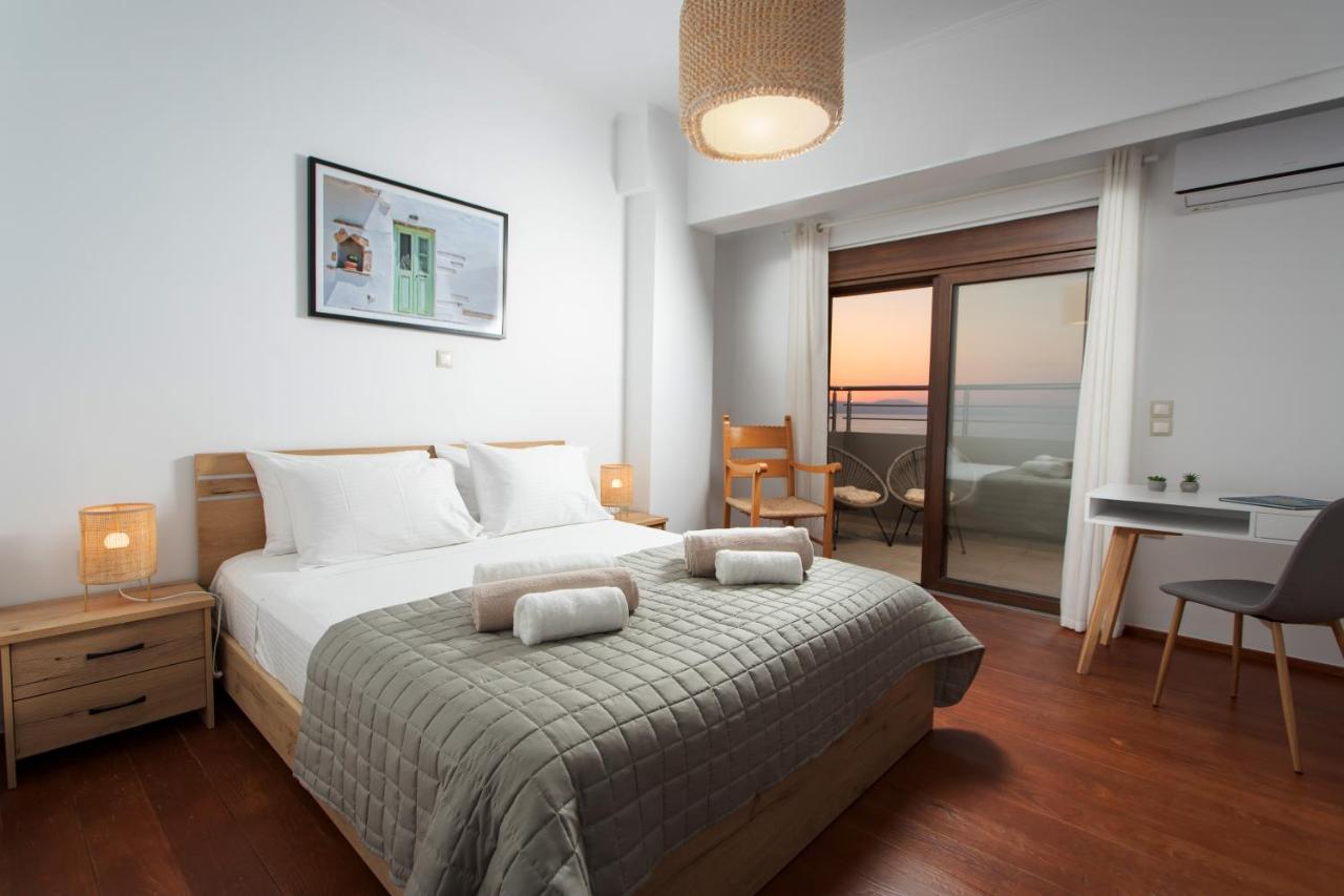Overview Chania With Sea View And Amazing Sunset Bagian luar foto
