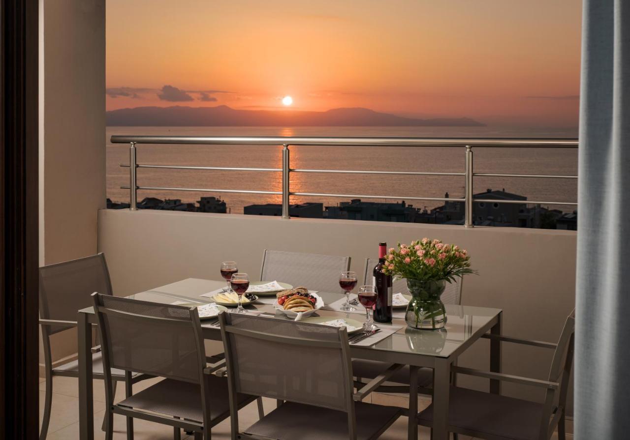 Overview Chania With Sea View And Amazing Sunset Bagian luar foto