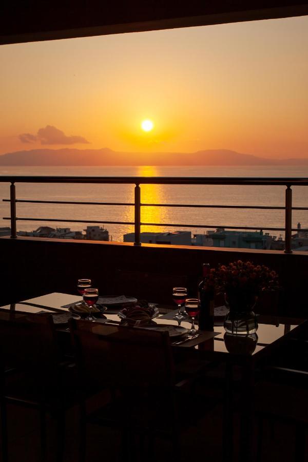Overview Chania With Sea View And Amazing Sunset Bagian luar foto